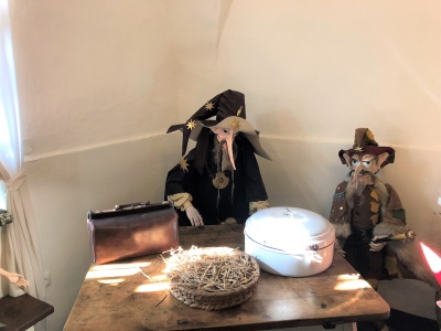 Čarodějové Exekutórius a Všelijak